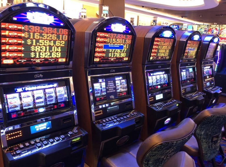 မြန်မာ Smartphone မှ Online Casino Sportsbook APP ကစားနည်း